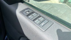 Land Rover Discovery 3.0 D300 S 5dr Auto Diesel Station Wagon